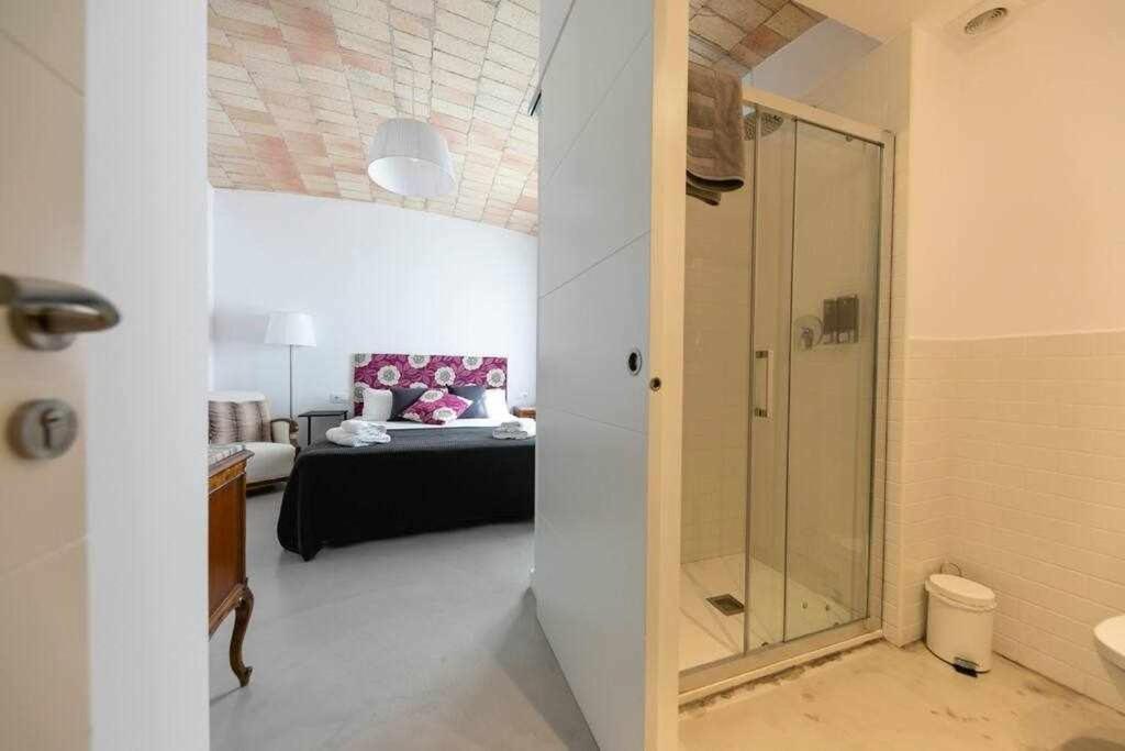 Newly Renovated Room W Pool & Bikeparking Girona Ngoại thất bức ảnh