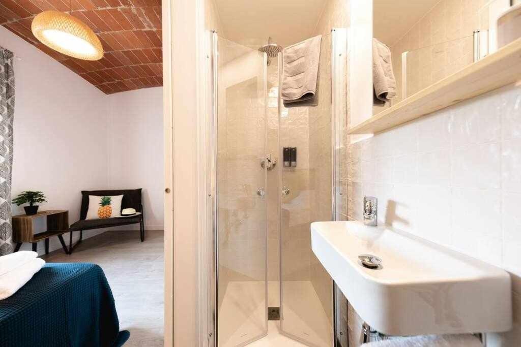 Newly Renovated Room W Pool & Bikeparking Girona Phòng bức ảnh